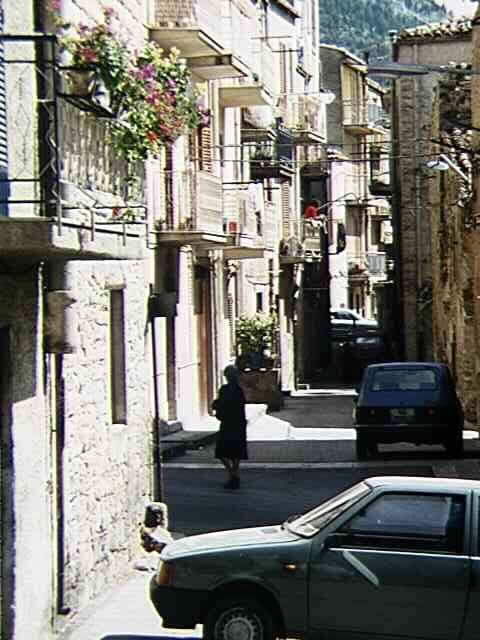 The Old streets of Santo Stefano Quisquina